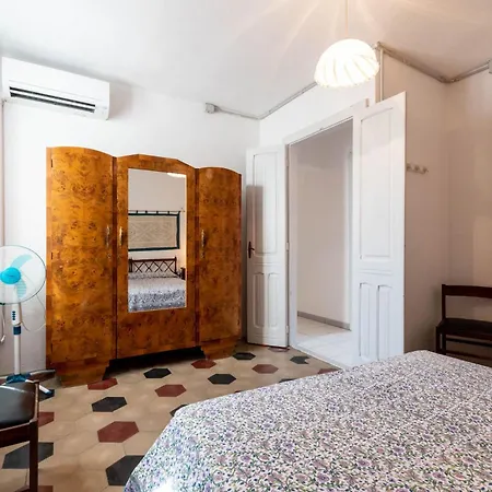 Holiday home Casa Damiano 1935 *